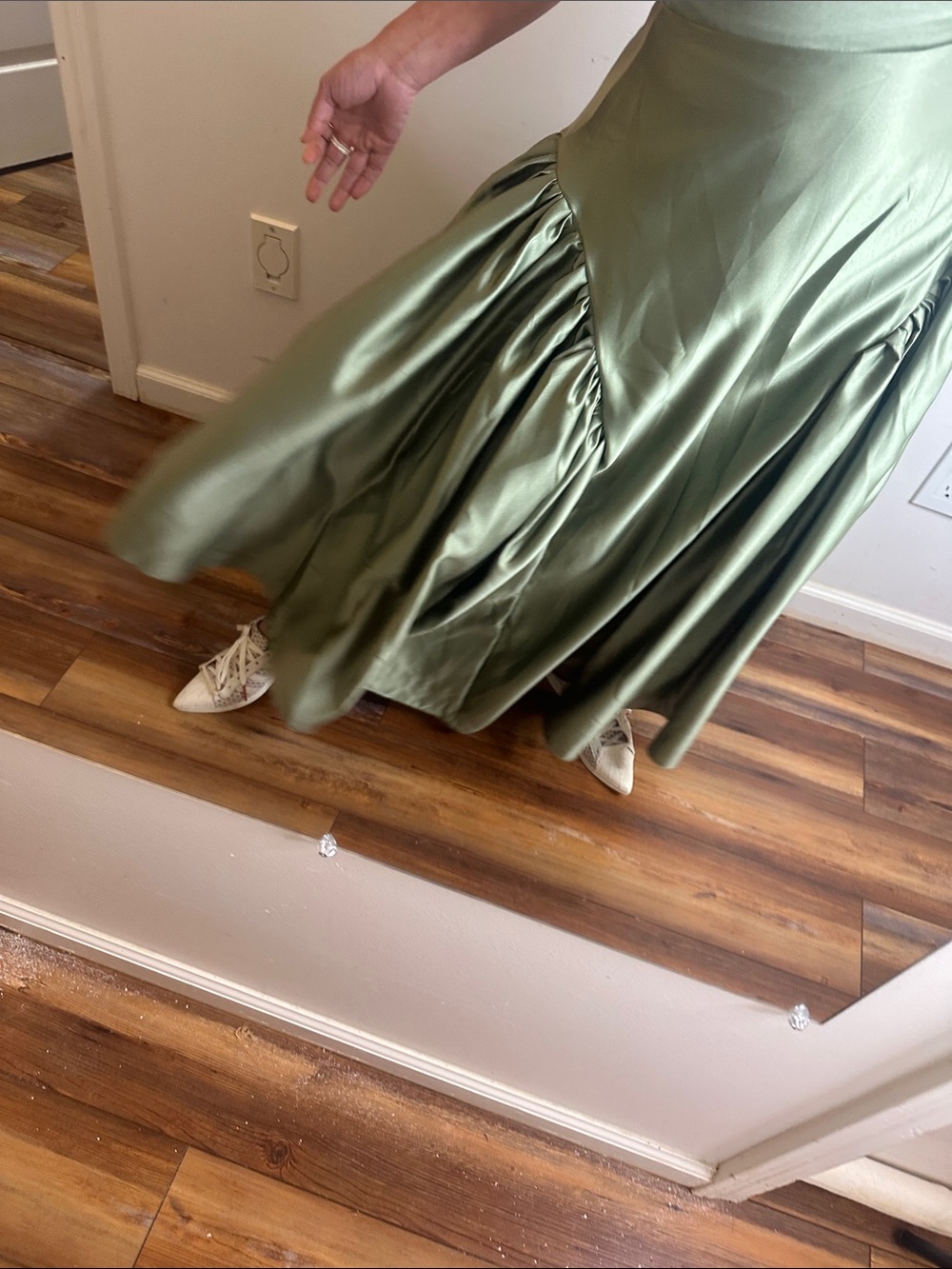 NWT Silk HightRise Olive Textured -Maxi Skirt /Gathered panel Sz Small - Picture 8 of 16